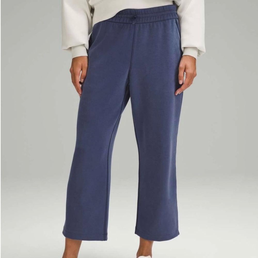 Lululemon Soft Streme High Rise Straight Leg Cropped Pant Gray Size 10